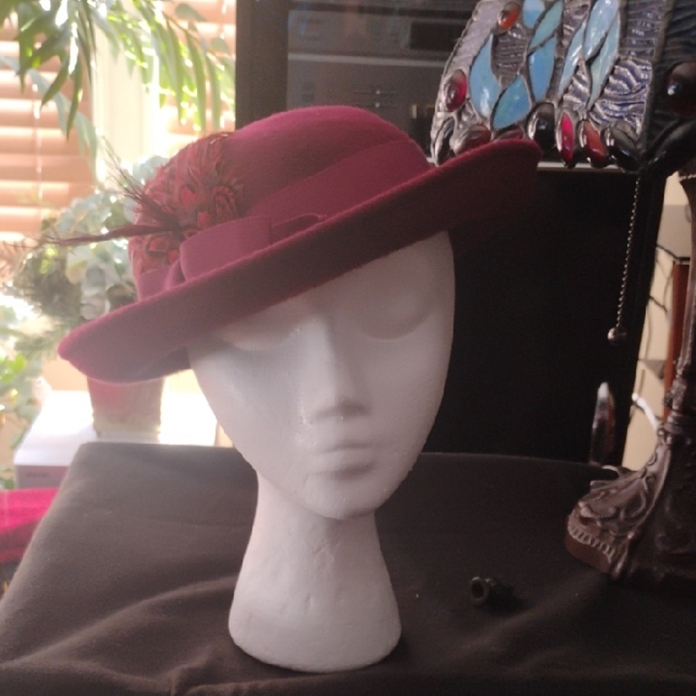 Chic Maroon Women's Hat with Feather Accent